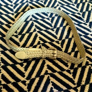 White leather braided belt. Sz M